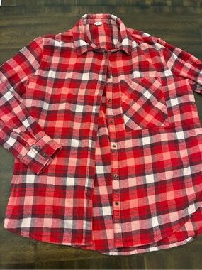 Aerie Flannel Shirt Women’s Medium Plaid Red Pink Button Up